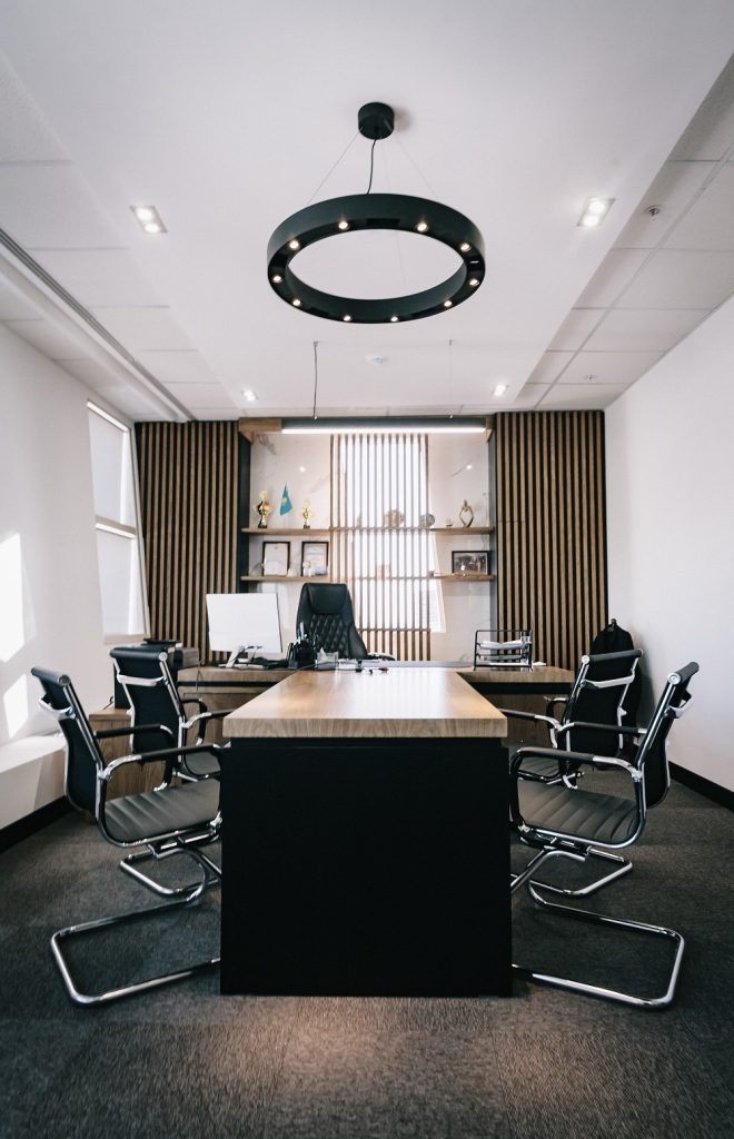 tracknclick_about_office_desk
